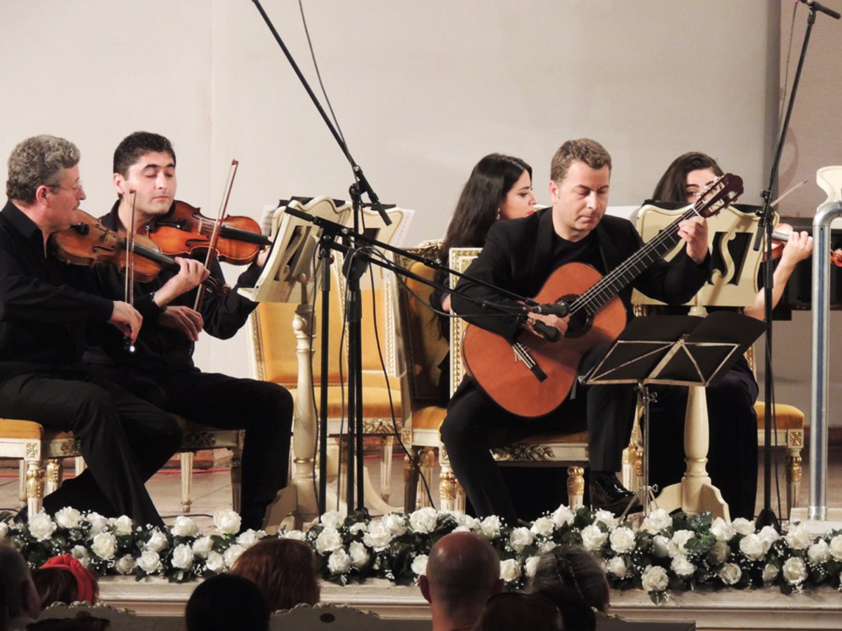 Турецкие музыканты вызвали шквал аплодисментов на бакинской сцене (ФОТО)