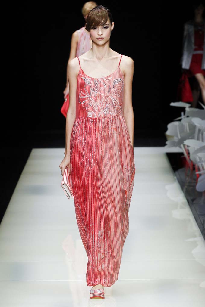 Модный дом Giorgio Armani представил новую коллекцию (ФОТО)