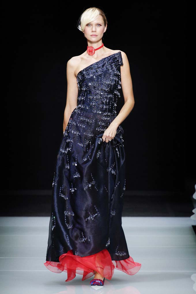 Модный дом Giorgio Armani представил новую коллекцию (ФОТО)
