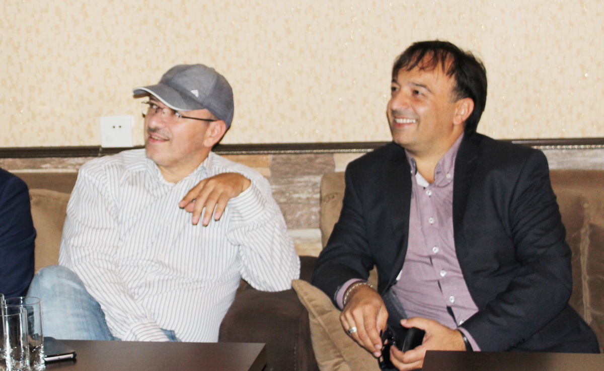 Азербайджанский певец Сафа показал, как бывает в сказке (ФОТО, ВИДЕО)