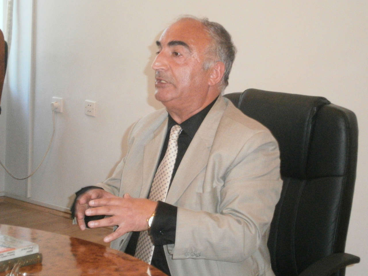 Жизнь без художественной литературы мне кажется однобокой - Натиг Расулзаде (ФОТО)