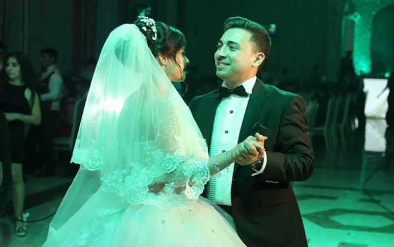 Азербайджанский актер и телеведущий сыграл свадьбу (ФОТО)