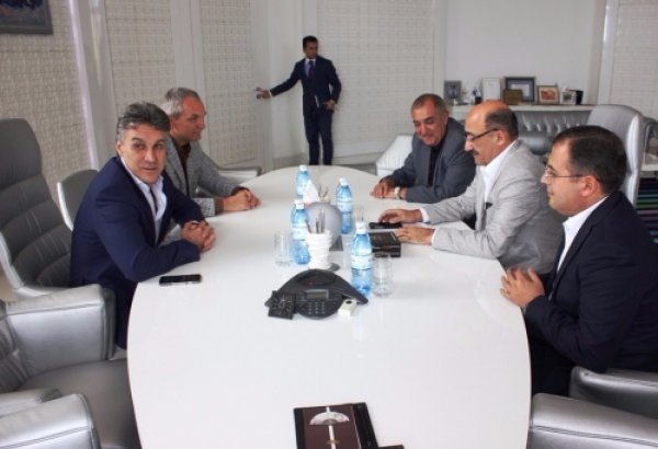 Абульфас Гараев встретился с известным российским телеведущим Алексеем Пимановым (ФОТО)