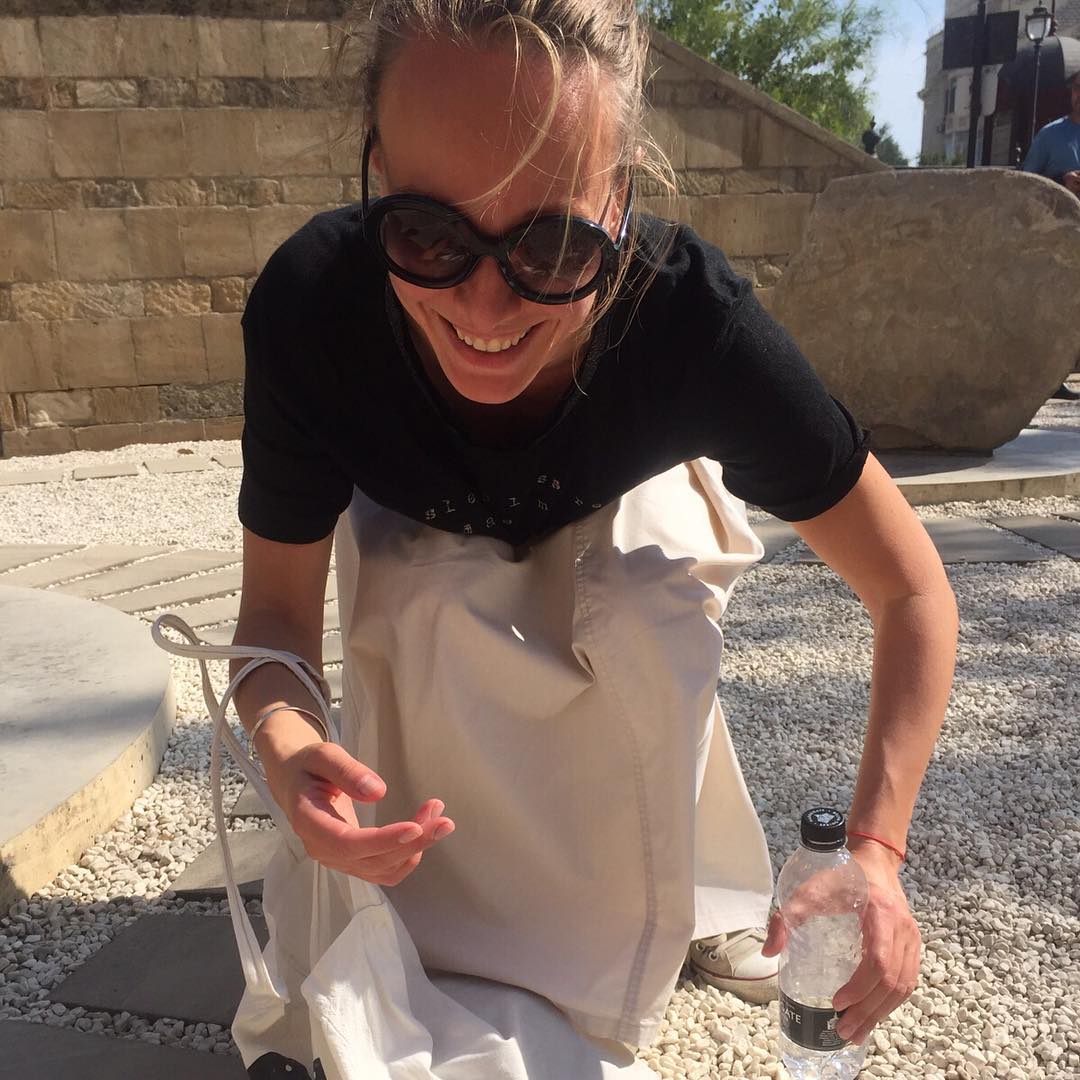 Звезды российского кино прогулялись по Баку (ФОТО)