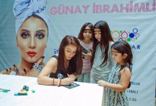 Гюнай Ибрагимли встретилась с поклонниками из Ирана, Ирака и Турции (ФОТО)