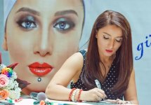 Гюнай Ибрагимли встретилась с поклонниками из Ирана, Ирака и Турции (ФОТО)