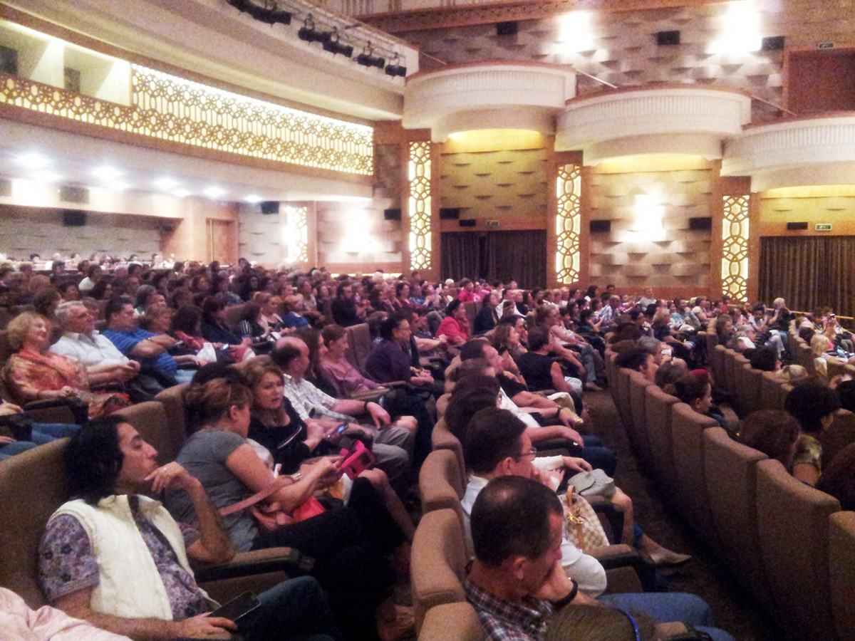 Алексей Пиманов встретился с бакинскими киноманами (ФОТО)