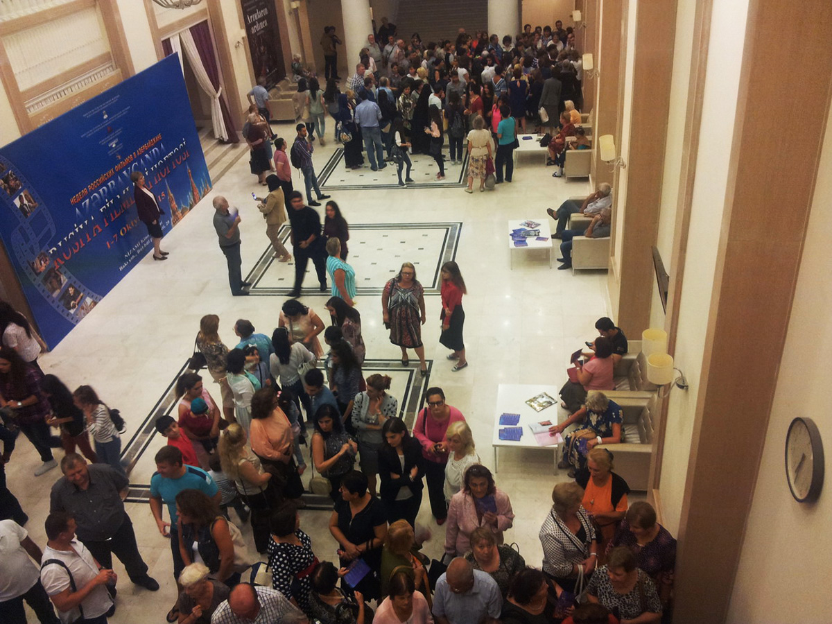 Алексей Пиманов встретился с бакинскими киноманами (ФОТО)