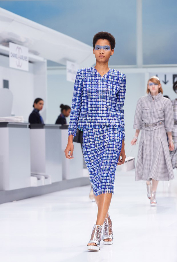 Неделя моды в Париже: Chanel весна-лето 2016 (ФОТО)