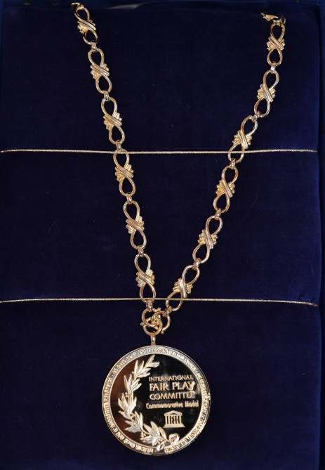 Президент Ильхам Алиев награжден специальной медалью Международного движения Fair Play  (ФОТО)