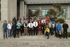 "Познай себя и мир на двух колёсах" - под лучами осеннего солнца Баку (ФОТО)