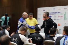 "Познай себя и мир на двух колёсах" - под лучами осеннего солнца Баку (ФОТО)