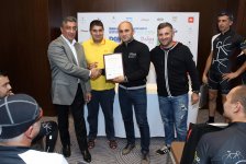 "Познай себя и мир на двух колёсах" - под лучами осеннего солнца Баку (ФОТО)