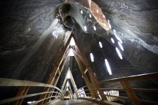 Азербайджанец оказался в гигантской соляной шахте Румынии (ФОТО)