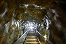 Азербайджанец оказался в гигантской соляной шахте Румынии (ФОТО)