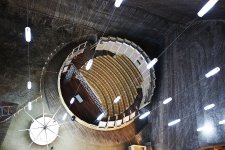 Азербайджанец оказался в гигантской соляной шахте Румынии (ФОТО)