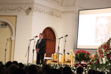 Юбилей Фикрета Годжа – нескончаемые овации и огромные букеты цветов (ФОТО)