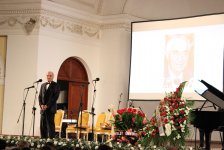 Юбилей Фикрета Годжа – нескончаемые овации и огромные букеты цветов (ФОТО)