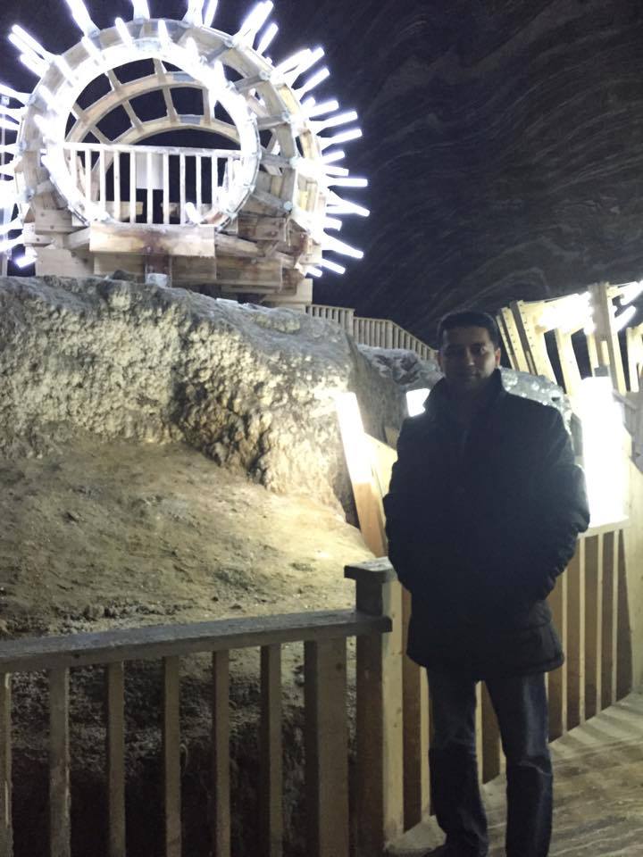 Азербайджанец оказался в гигантской соляной шахте Румынии (ФОТО)
