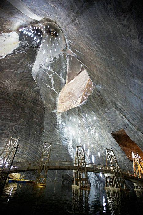 Азербайджанец оказался в гигантской соляной шахте Румынии (ФОТО)