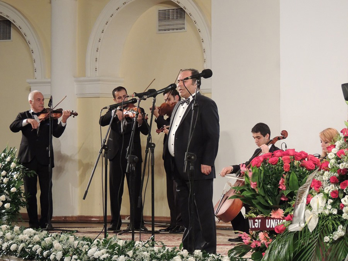 Юбилей Фикрета Годжа – нескончаемые овации и огромные букеты цветов (ФОТО)