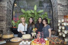 Нура Сури провела сладкий вечер авторской кухни (ФОТО)