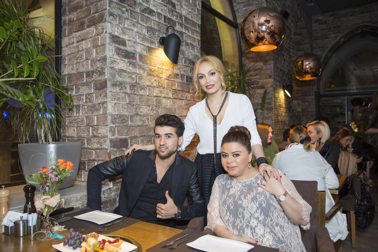 Нура Сури провела сладкий вечер авторской кухни (ФОТО)