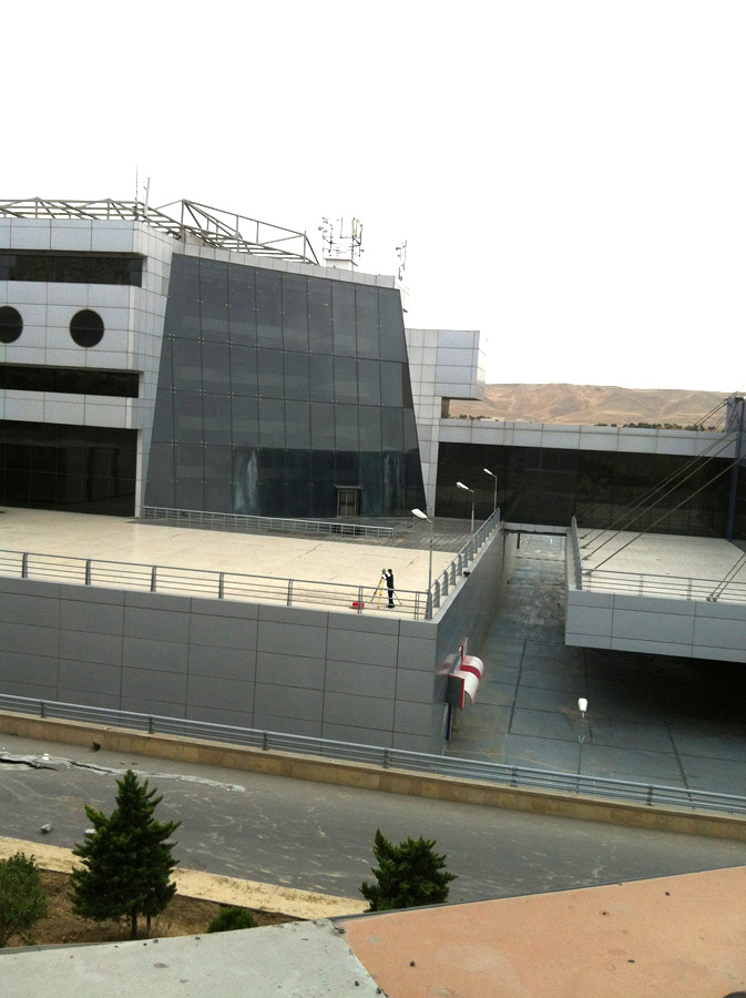 Бакинский автовокзальный комплекс о проседании примыкающей к нему дороги  (ФОТО)