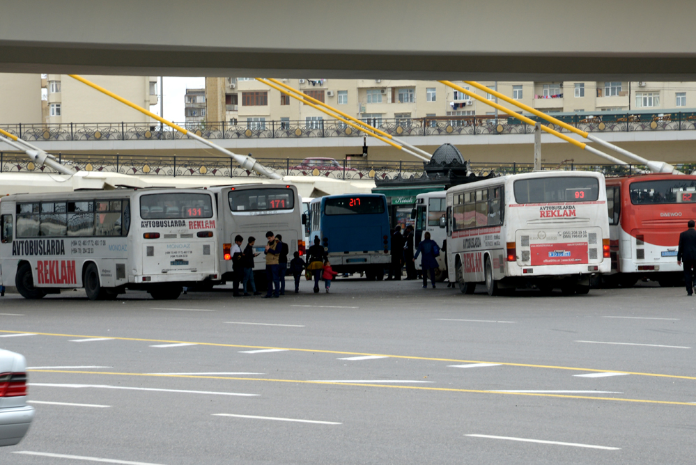 Противозаконные действия водителей  автобусов в Баку (ФОТО)