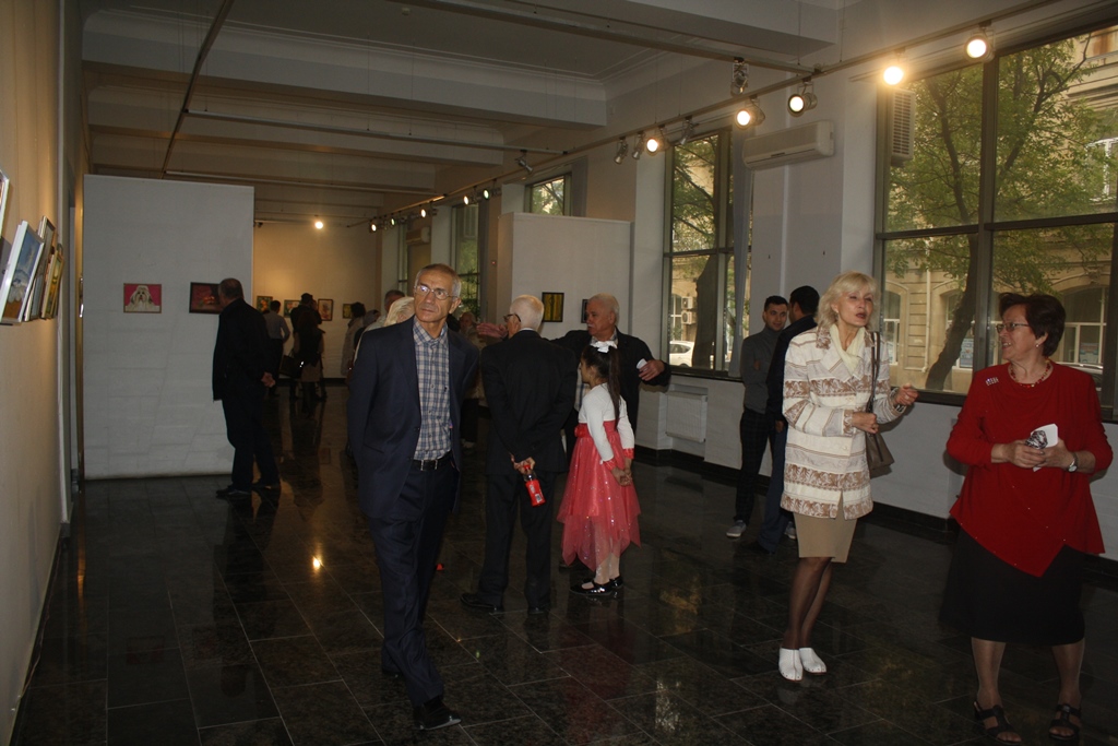 Выставка без названия: герои стихов перешли на полотна (ФОТО)