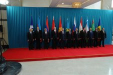 Президент Азербайджана принимает участие в заседании Совета глав государств СНГ в Казахстане (ФОТО)