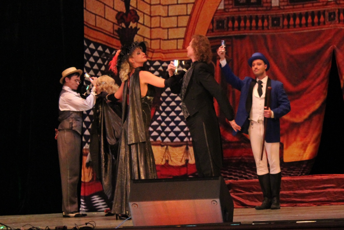 Любовь на арене цирка в Баку – отчаяние, интриги и условности (ФОТО)