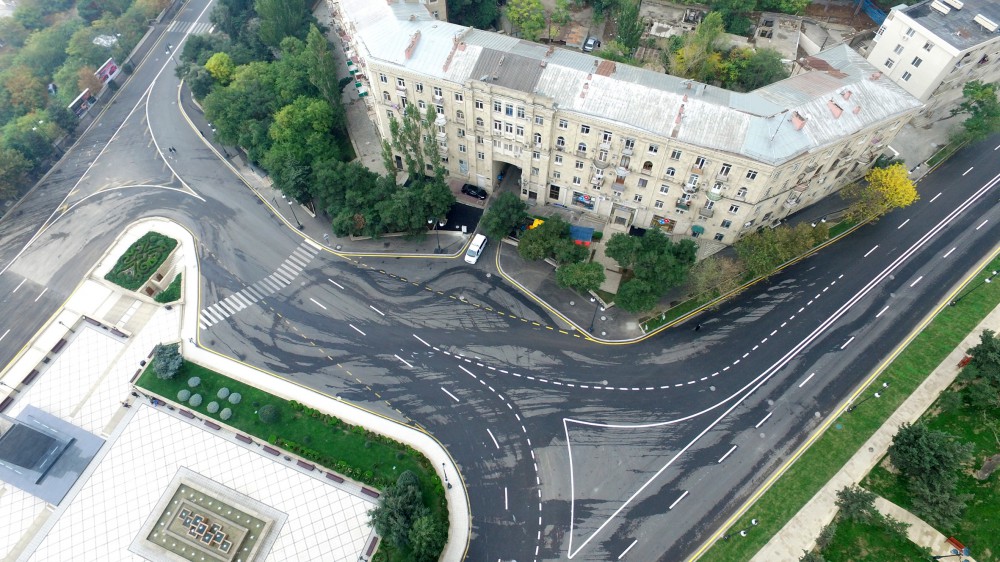 Президент Ильхам Алиев принял участие в открытии ряда новых дорог и парков в Баку