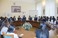 В Азербайджане стартовал инновативный проект “I Club” (ФОТО)