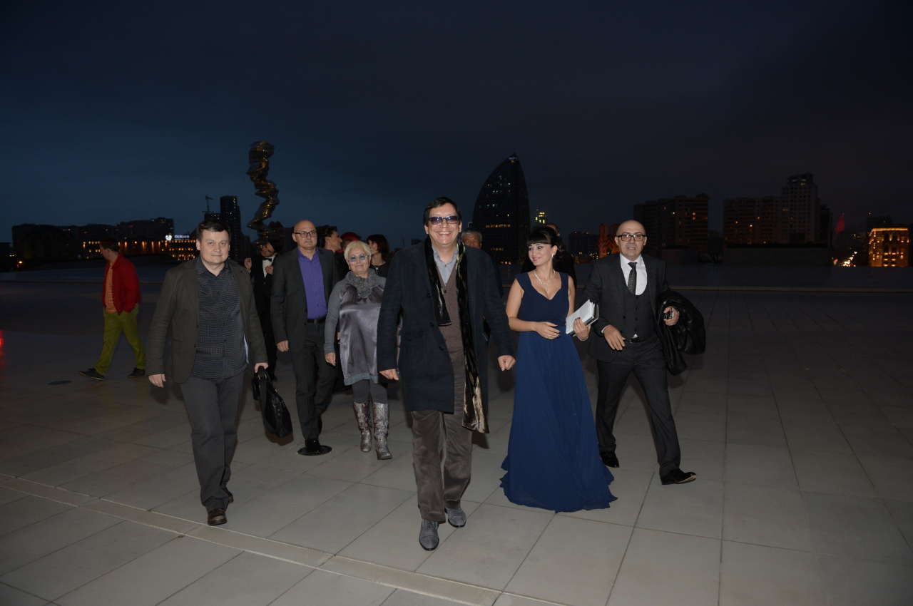 Вице-президент Фонда Гейдара Алиева Лейла Алиева приняла участие в презентации кинопроекта "Баку, я люблю тебя" (ФОТО)