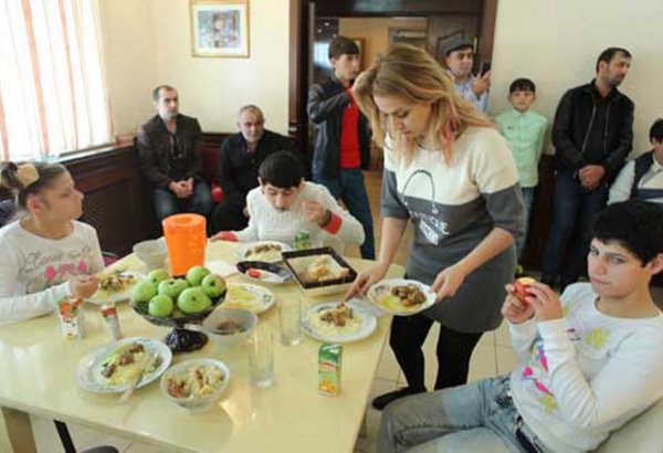 В Баку прошла благотворительная акция "Тепло души детям" (ФОТО)