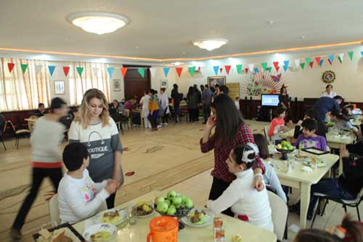 В Баку прошла благотворительная акция "Тепло души детям" (ФОТО)