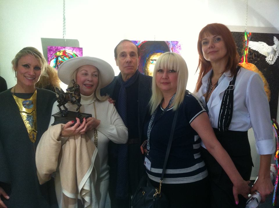 Мир грез и фантазий азербайджанской художницы высоко оценен во Франции (ФОТО)