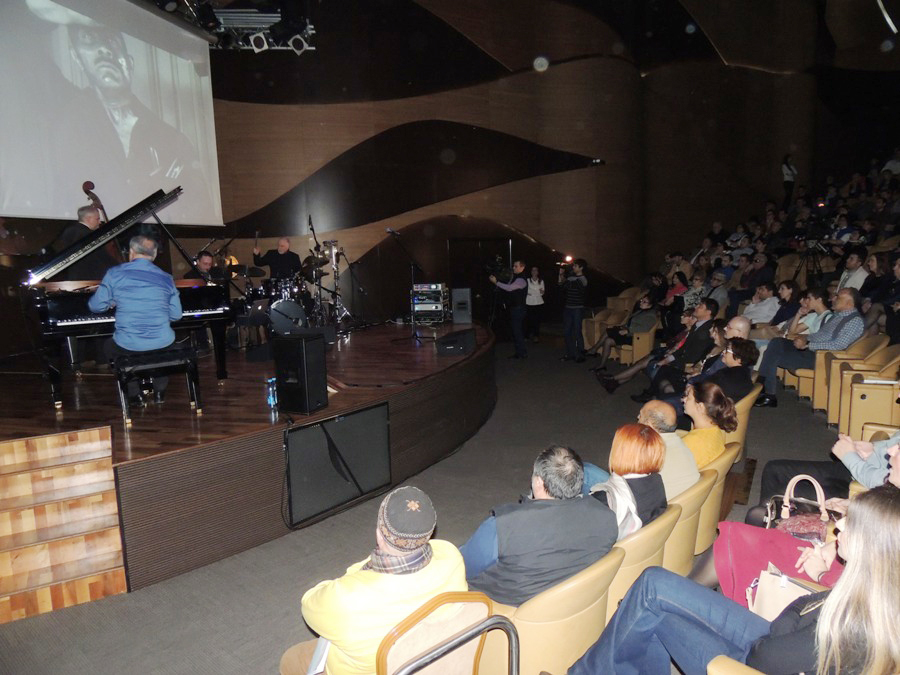 На концерте Салмана Гамбарова произошло чудо (ФОТО)