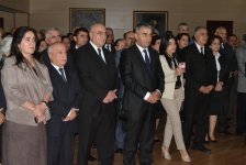 Выставка портретов великих азербайджанских поэтов и писателей (ФОТО)