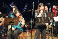 Эмоциональное выступление на сцене Международного центра мугама (ФОТО)