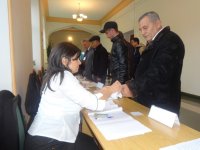 В Азербайджане высокая активность избирателей на парламентских выборах (ФОТО)