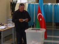 В Азербайджане высокая активность избирателей на парламентских выборах (ФОТО)