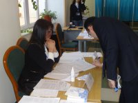 В Азербайджане высокая активность избирателей на парламентских выборах (ФОТО)