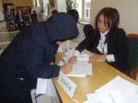 В Азербайджане высокая активность избирателей на парламентских выборах (ФОТО)