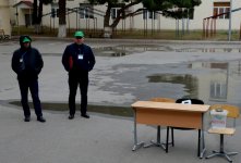 В Азербайджане высокая активность избирателей на парламентских выборах (ФОТО)