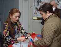 В Азербайджане высокая активность избирателей на парламентских выборах (ФОТО)