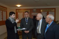 В Азербайджане высокая активность избирателей на парламентских выборах (ФОТО)