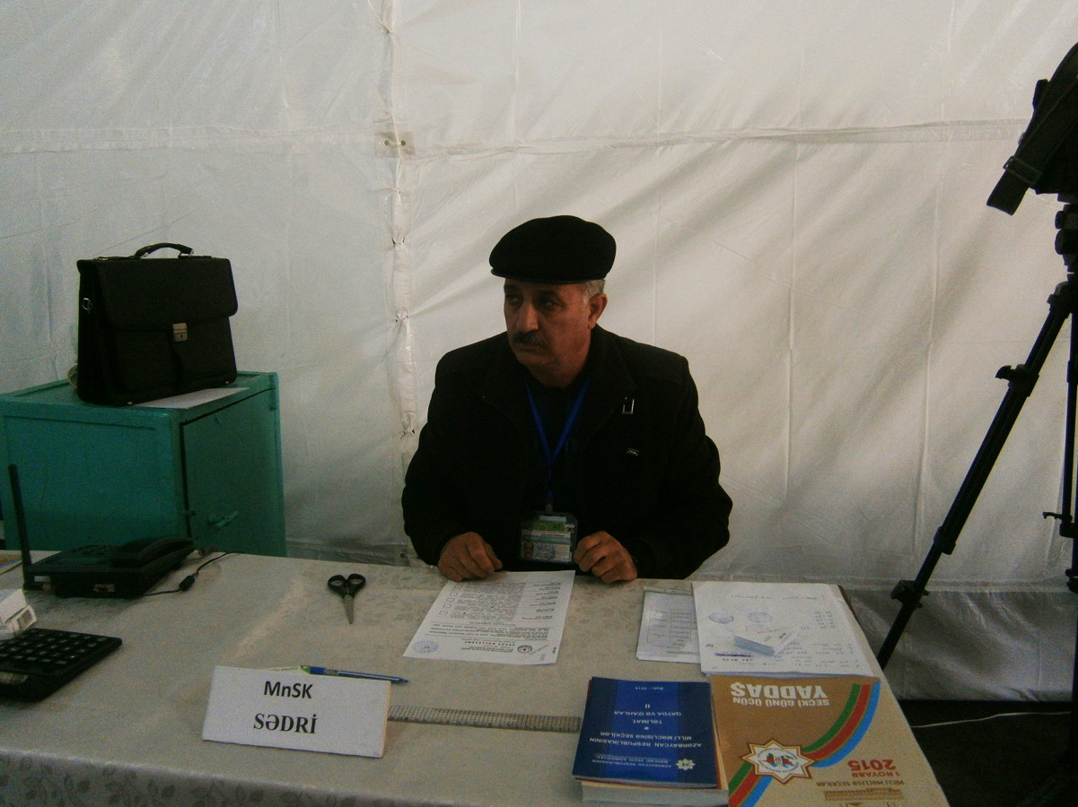 Заключенные голосуют на парламенстких выборах в Азербайджане (ФОТО)