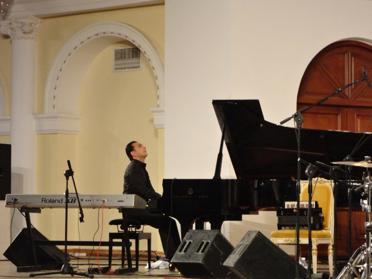 Фантастическое чувство гармонии и ритма Эмиля Афрасияба (ФОТО)